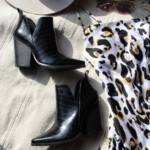 Shoes - 🚨//Coachella Collection// Black Croco Bootie